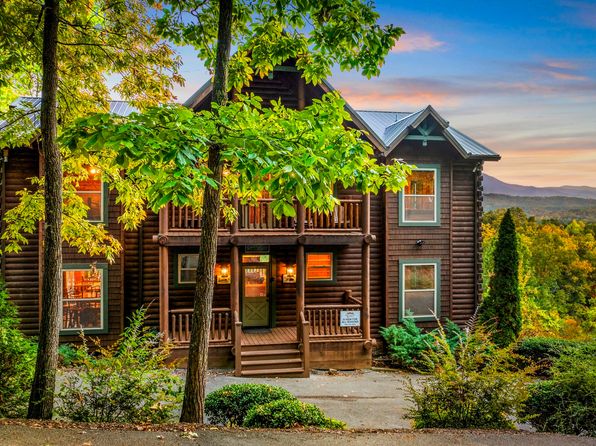 1964 Blackthorn Trl, Sevierville, TN 37876