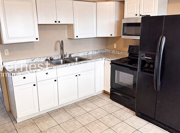 3rd image of 447 N Drew St E