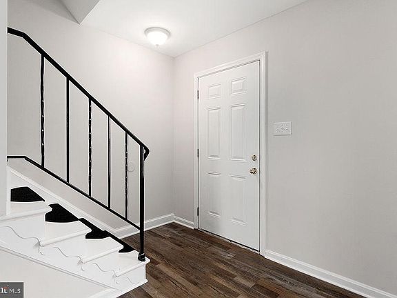 4th image of 315 Ellery Ct