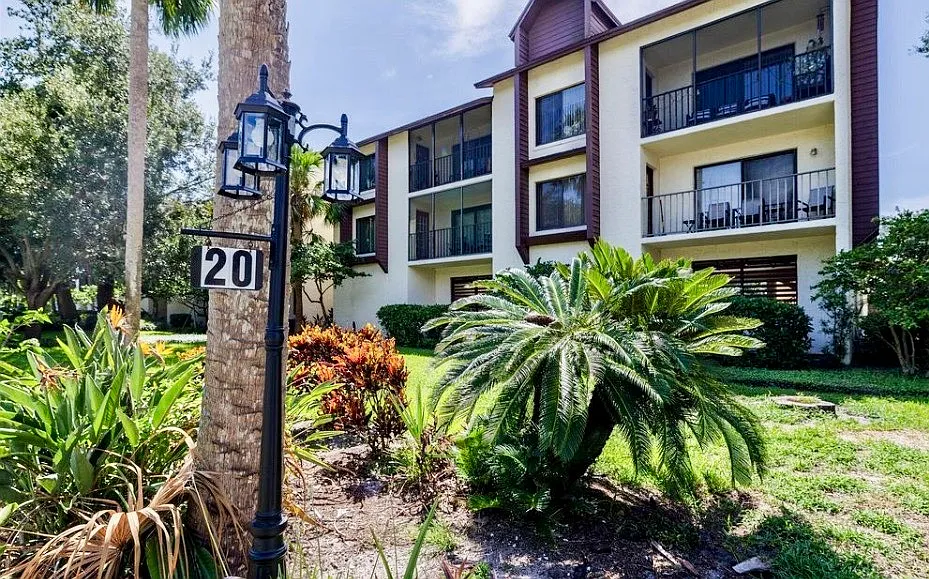 20 Tomoka Ave — Photo 1