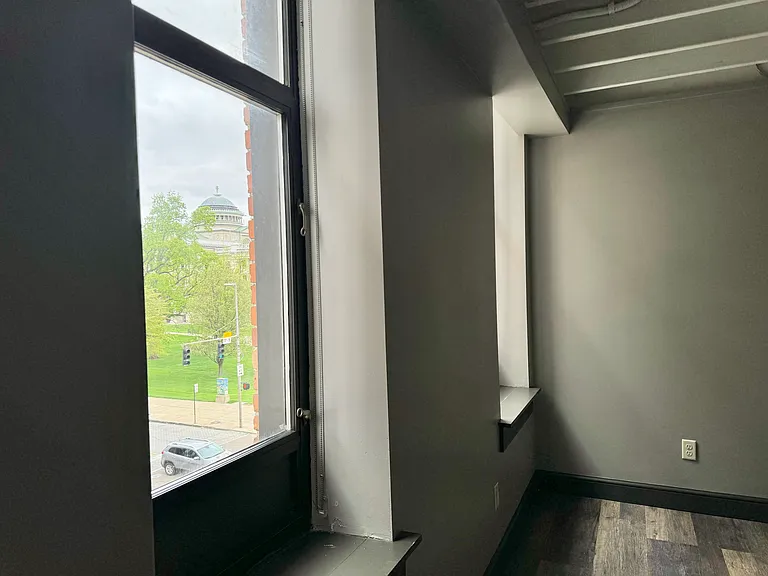 625 Adams St #4 — Photo 11