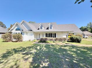 544 Oakdale Dr, Columbus, MS 39705