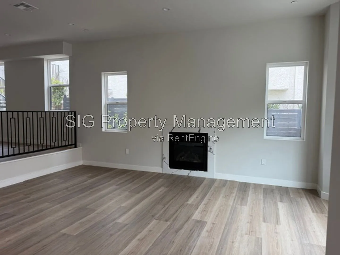 4 bed, 3.0 bath, $6,350 — Photo 2