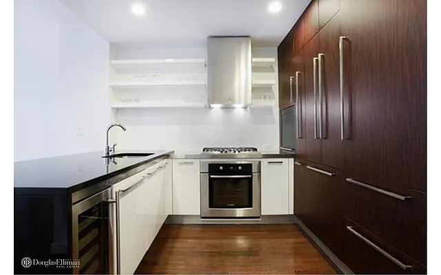 Rented by Douglas Elliman | media 21