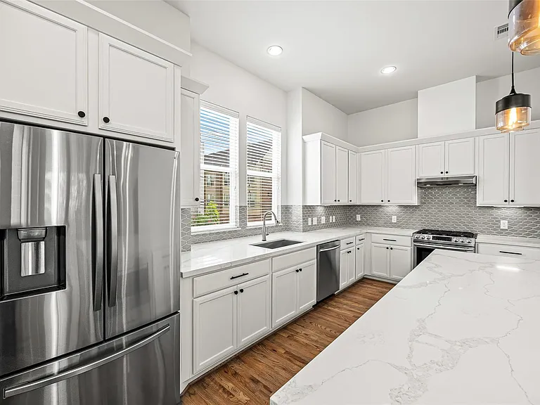 719 Leverkuhn St — Photo 15