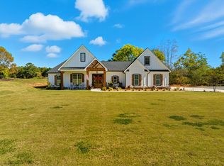 56 Village Creek Dr, Jasper, GA 30143