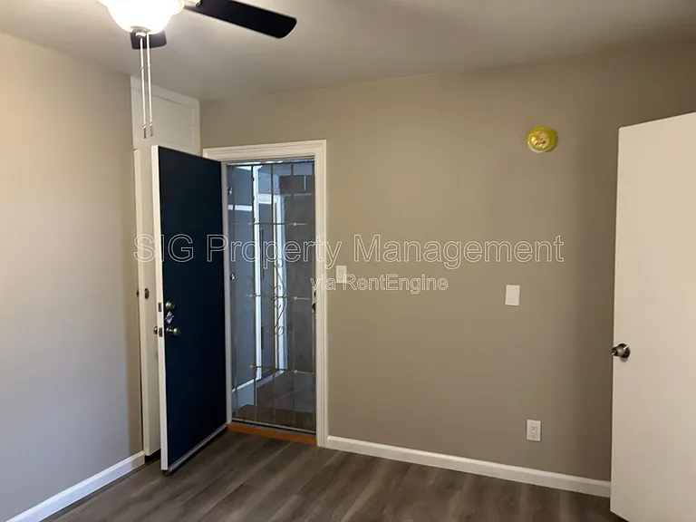 10822 Hartsook St #1 — Photo 21