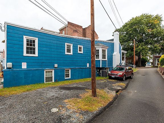 3rd image of 2803 W Grace St