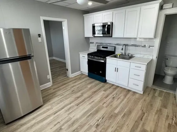 172 Washington Ave APT 2, Little Ferry, NJ 07643