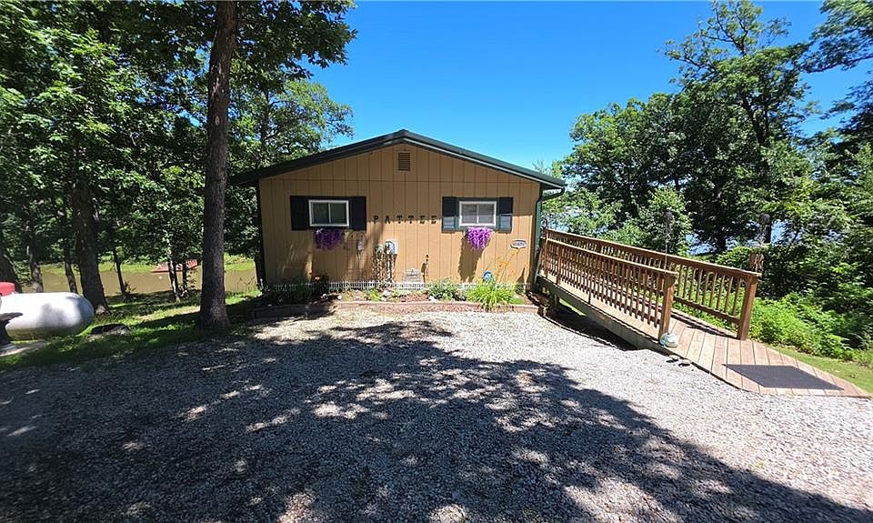 1st image of 72504 W Leisure Lake Dr