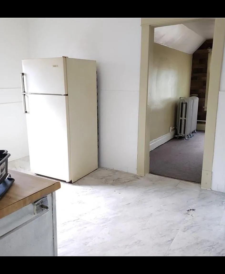 2 bed, 800 sqft, $800 — Photo 1