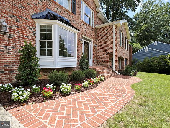 3rd image of 7815 Freehollow Dr