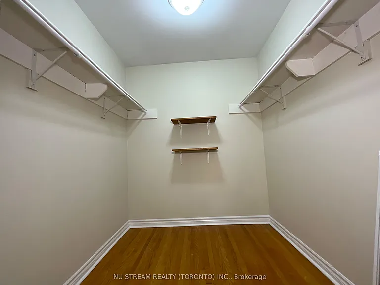 45 Emmeloord Cres — Photo 17
