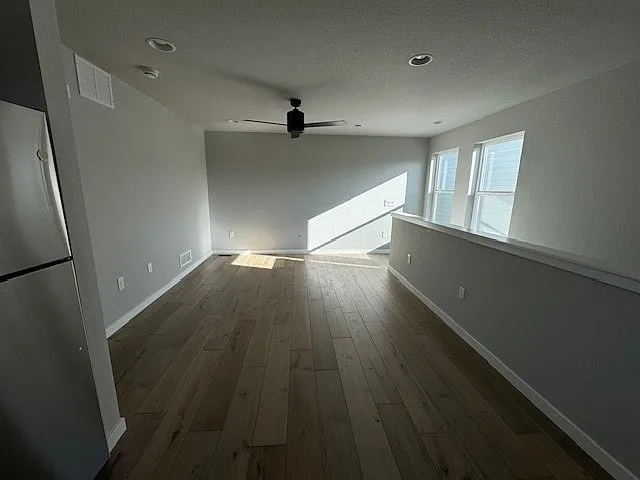 1 bed, 561 sqft, $1,375 — Photo 3