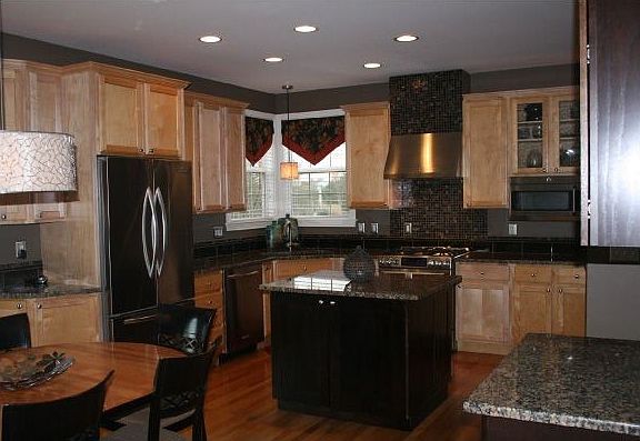 3rd image of 6122 Fairway Dr