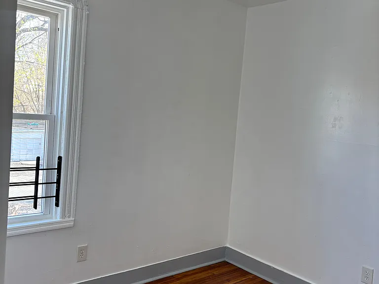 1090 Congress St #2 — Photo 15