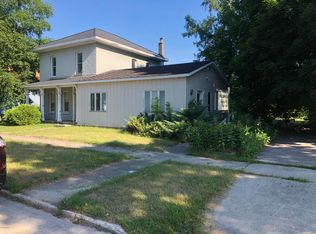 228 W Franklin Ave, Reed City, MI 49677