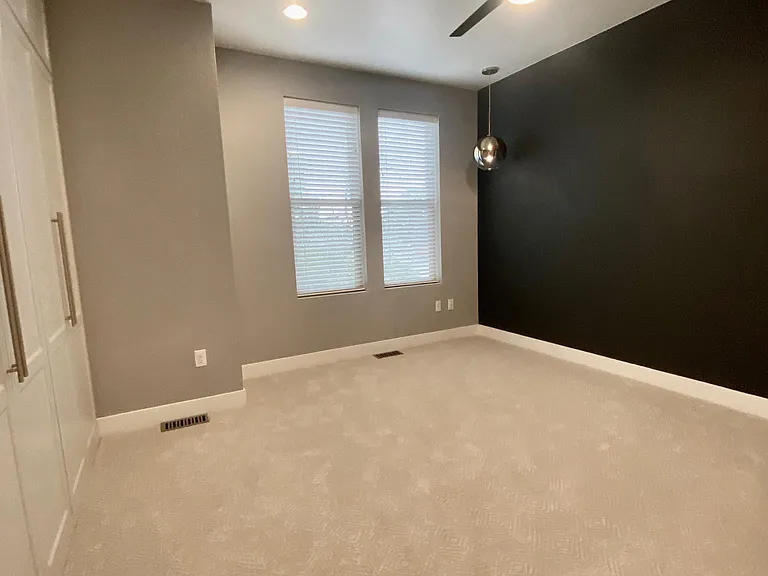1075 Mariposa St — Photo 28