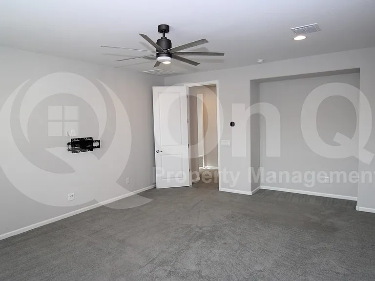 275 E Honeysuckle Pl — Photo 13