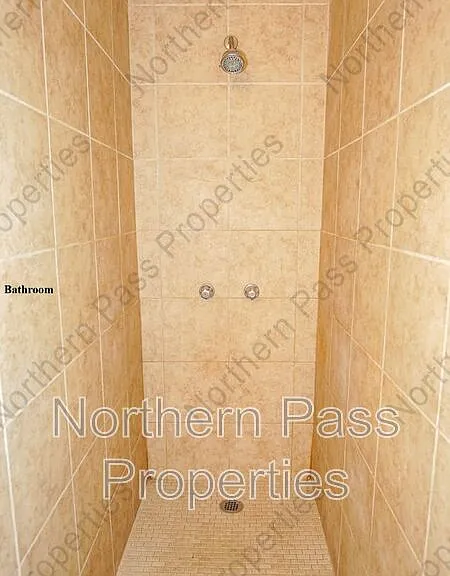 7600 Franklin Dr — Photo 28