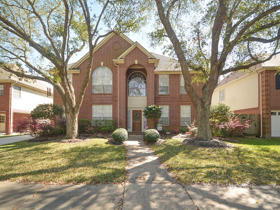 1st image of 2105 Spinnaker Dr
