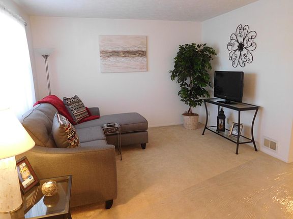 5th image of 1920 N Garden Ct #0335dbe9a