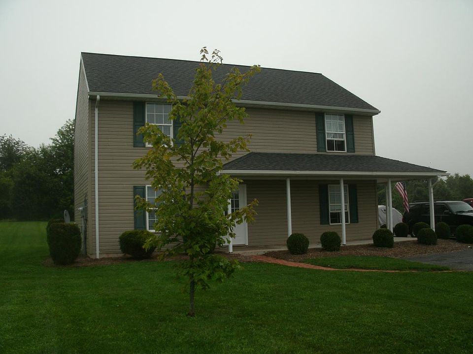 Colonial Farm House Duplex (Half House)