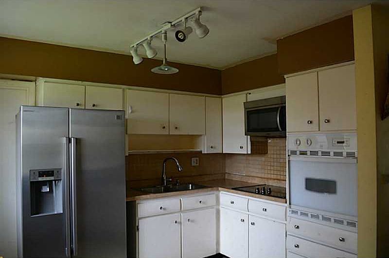 2nd image of 10522 SW 52nd Ter