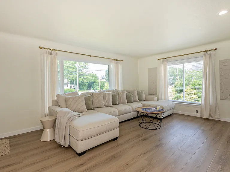 569 Bishop Rd — Photo 18
