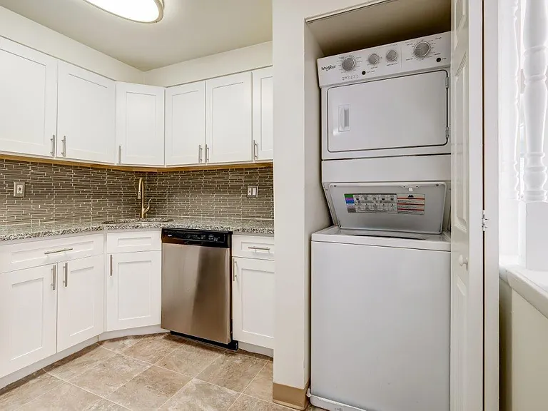 Idylwood Resort Apartment Homes — Photo 3