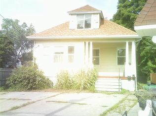 988 W Shore Rd, Warwick, RI 02889