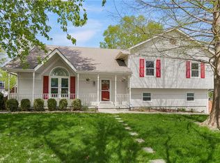 960 Ellis St, Liberty, MO 64068