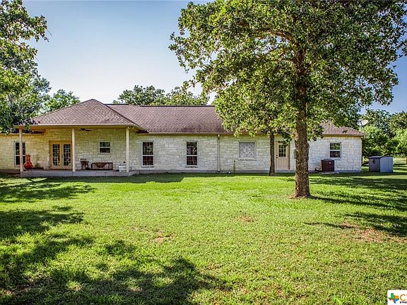 3rd image of 105 Antlers Ln