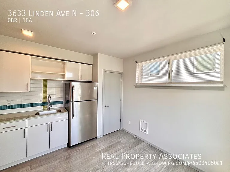 3633 Linden Ave N — Photo 23