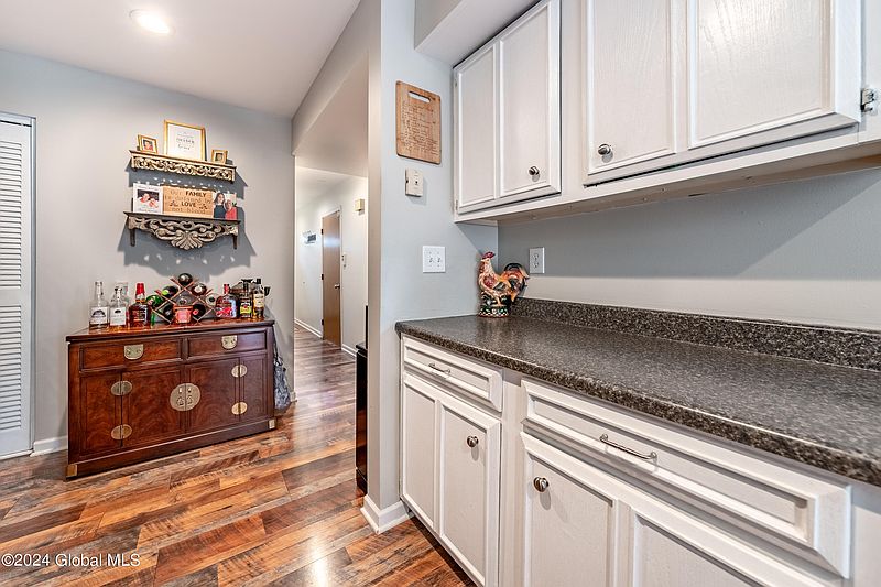 5th image of 57 Meadowlark Drive