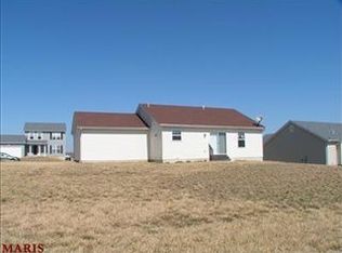 2290 Paige Marie Dr, Warrenton, MO 63383