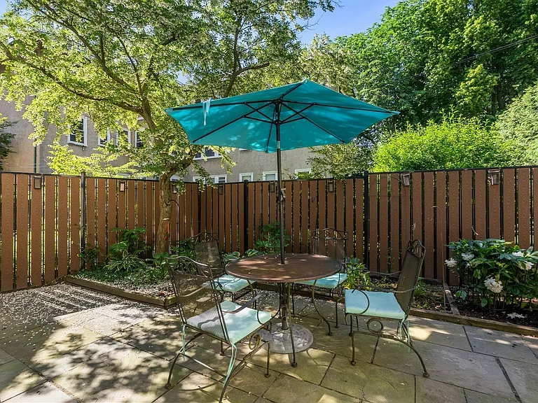 4 Gracewood Park — Photo 31