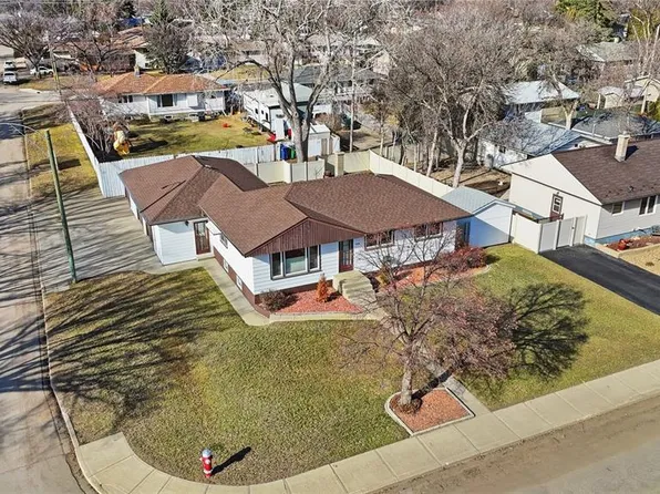 966 Grace STREET, Moose Jaw, SK S6H 3C1