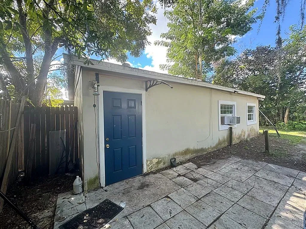 1 bed, 1.0 bath, 537 sqft, $1,300 — Photo 2