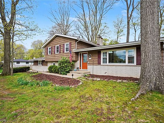 3rd image of 296 Willson Ave