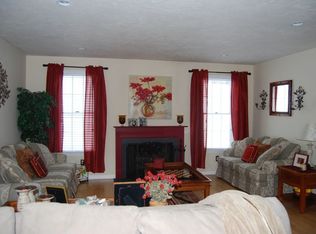 11 Welsh Rd, Sutton, MA 01590