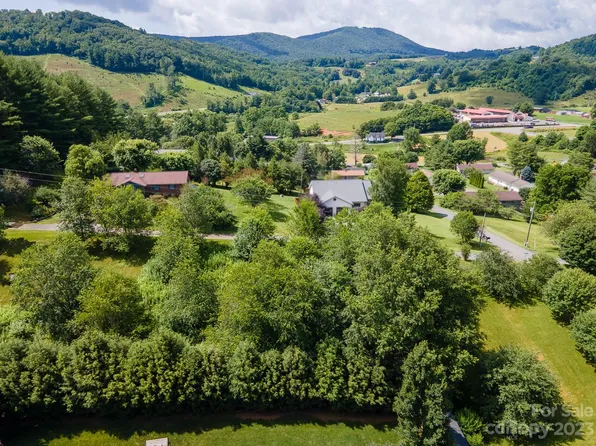 Old Maple Dr #180-185, West Jefferson, NC 28694