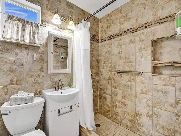 329 Connecticut St #107 — Photo 11