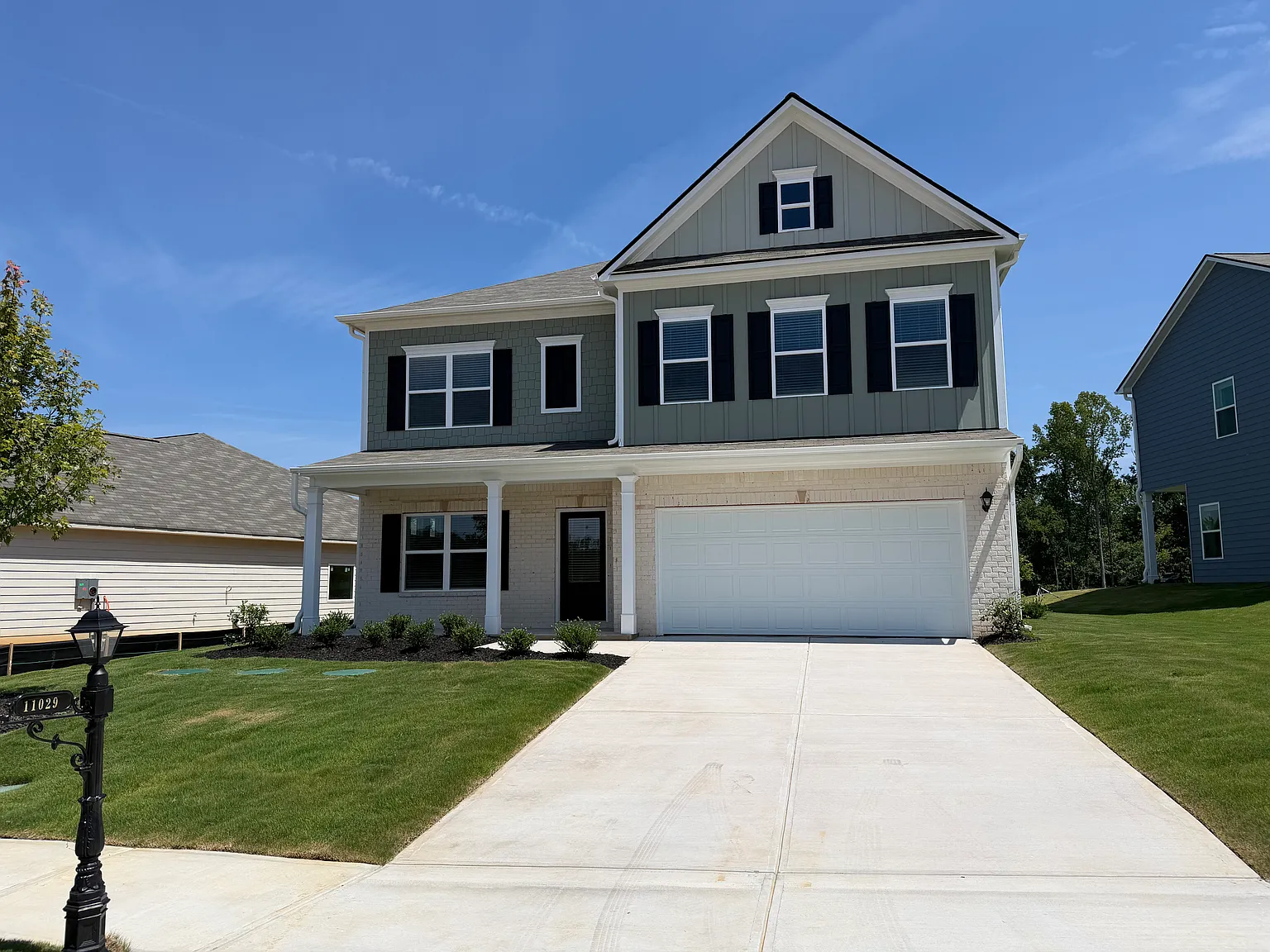 5 bed, 3100 sqft, $3,150 — Photo 1