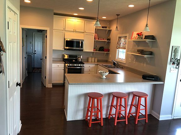 4th image of 9221 McCombs Ct
