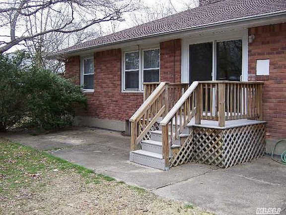 3rd image of 89 Lincoln Dr