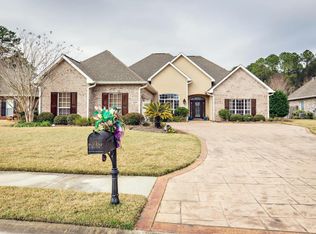 9309 Alcove Ln, Ocean Springs, MS 39564