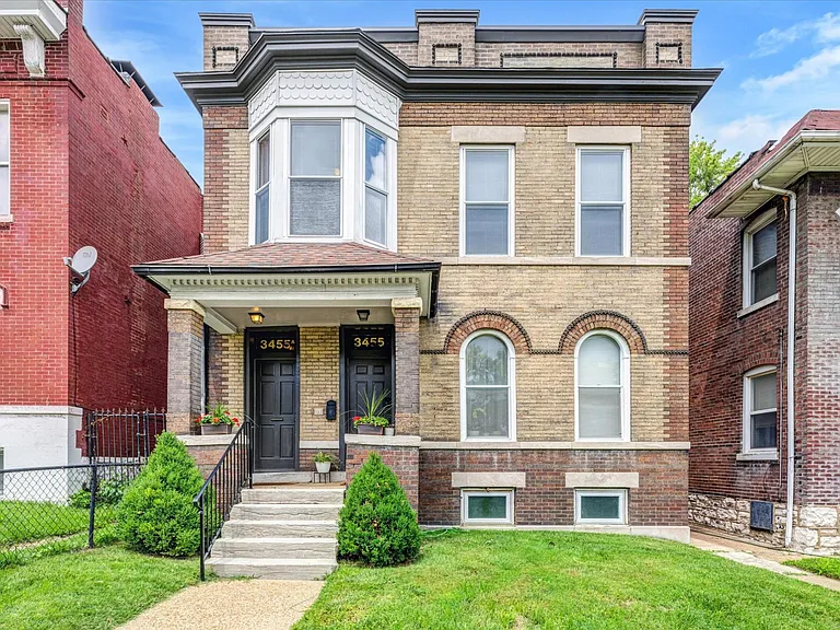 3455A Park Ave — Photo 2