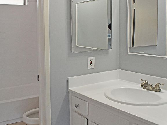 5th image of 407 N Avenue 50 #107