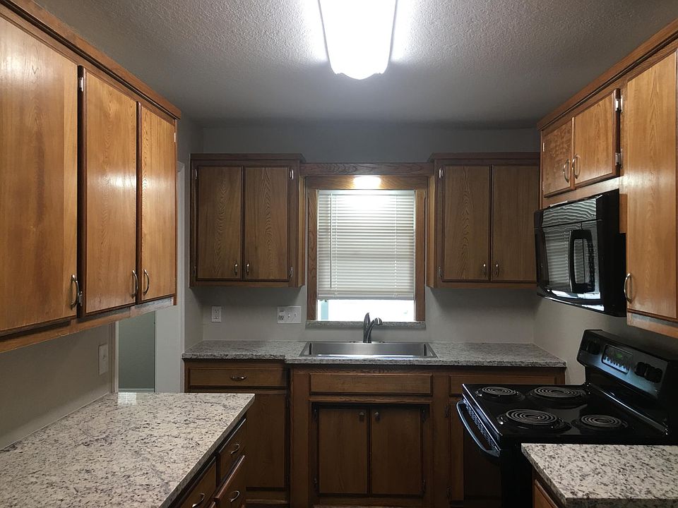 1st image of 1315 W Oregon Ave